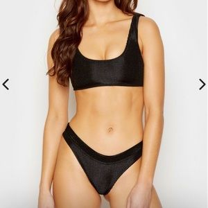NWT Frankie’s Bikinis Wilderness Top